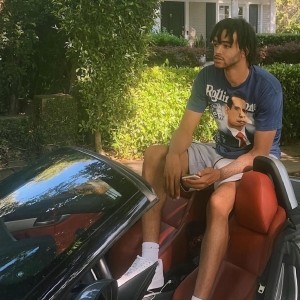 山东男篮新外援到位，谁将被挤出12人大名单？